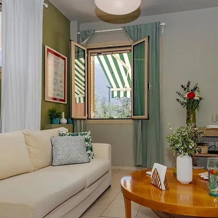 Maison De Oliviers, A Holiday Sanctuary Apartment Kalamata